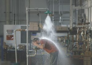 اجرای عملیات پایپینگ خطوط EYE WASH پالایشگاه ششم مجتمع گاز پارس جنوبی